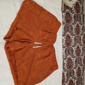 Lane Bryant  brocade shorts sz 14/16 NWT